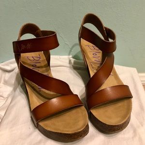Blowfish Hapuku Women’s Wedge Sandals Size 8.5